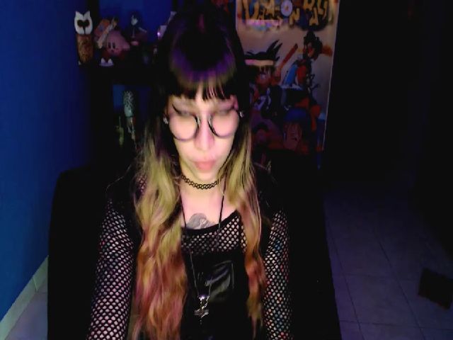 Live sex webcam photo for umaru_michae #254019595