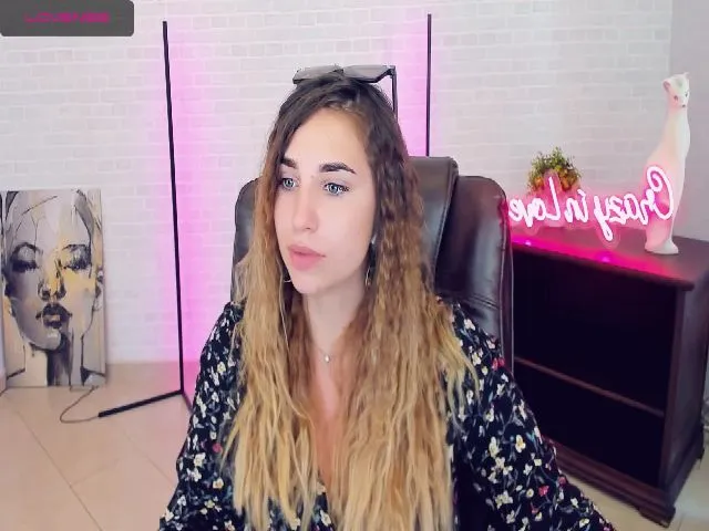 Live sex webcam photo for AnastashaGray #254129896
