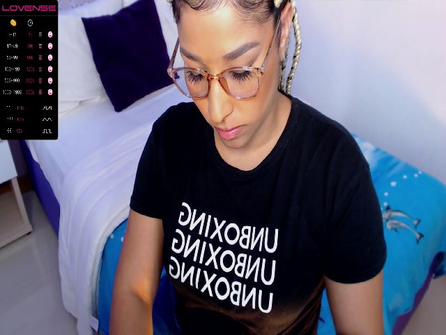 Live sex webcam photo for PrincessLeona #256372748