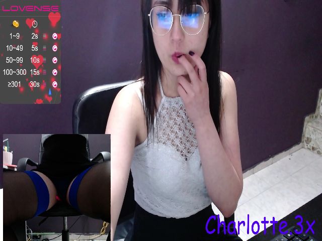 Live sex webcam photo for Charlotte_3x #260108401