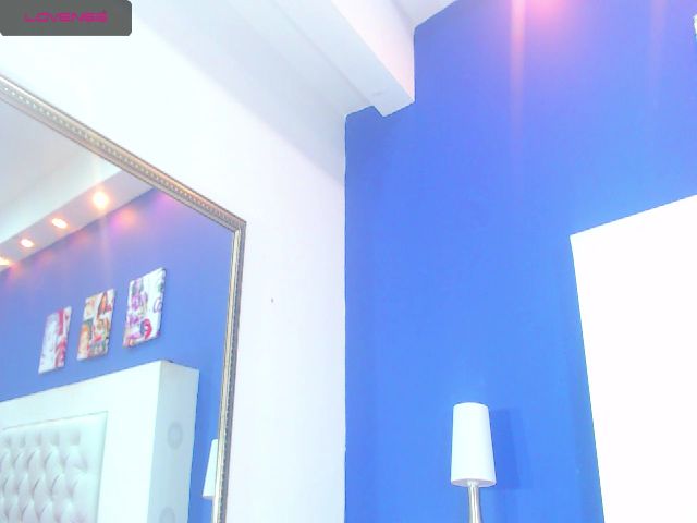 Live sex webcam photo for Scarlett_1801 #254915743