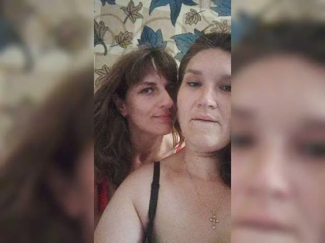 Live sex webcam photo for -Hooligans- #255557662