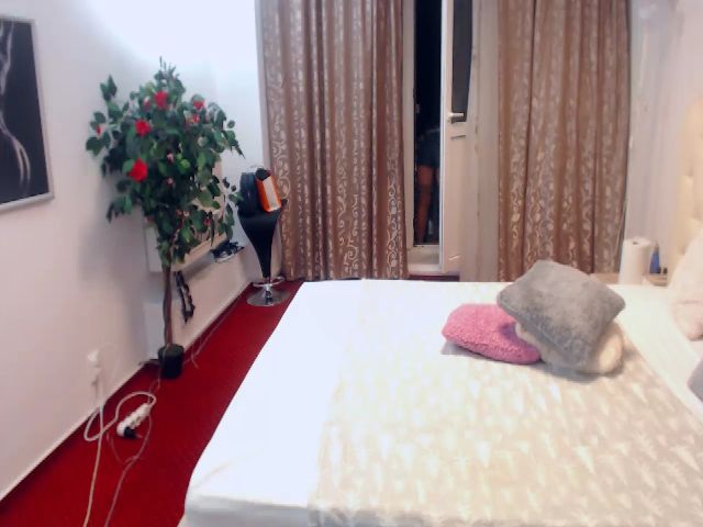 Live sex webcam photo for AlishaPacari #256429529