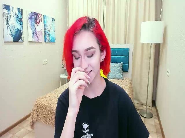 Live sex webcam photo for FionaClassy #254565792