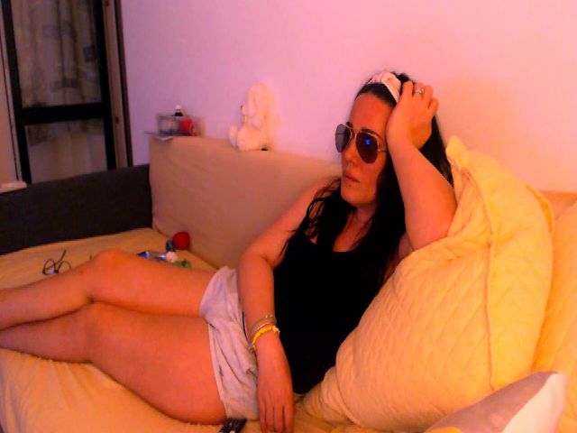 Live sex webcam photo for Isabeladoll #255743964