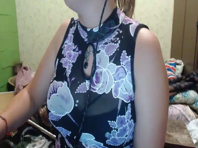 Live sex webcam photo for xxx_butterfly #253911277