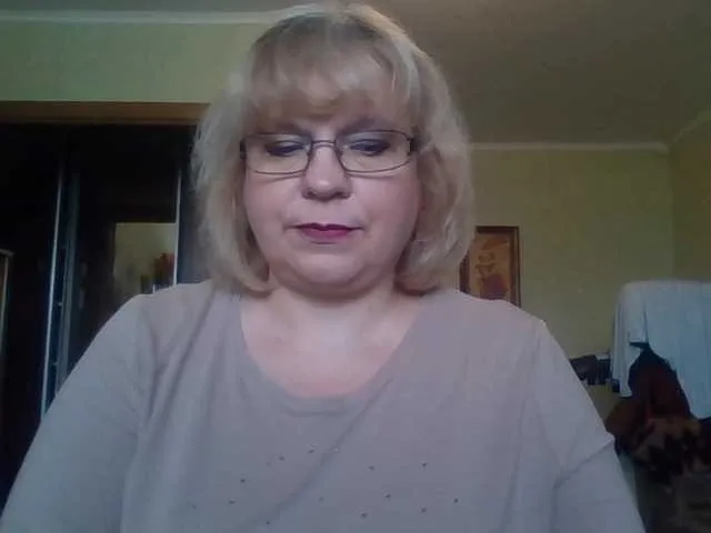 Live sex webcam photo for LOLA88888 #241708227