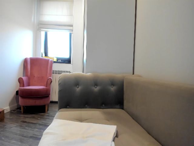 Live sex webcam photo for Alenaxoxo #256959380