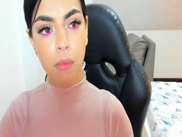 Live sex webcam photo for Miss_kim18 #252719674