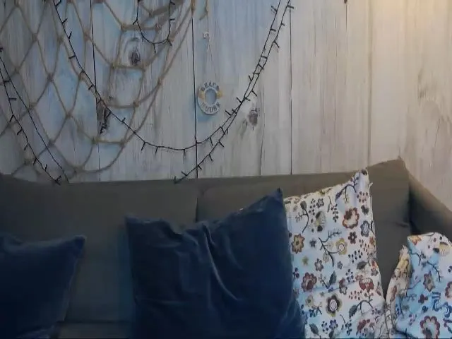 Live sex webcam photo for AyleenRosie #255298734