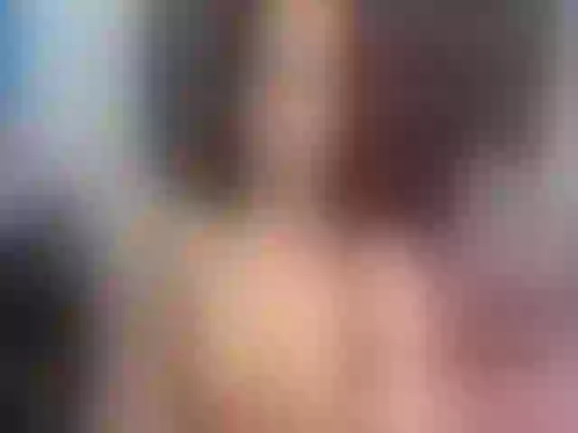Live sex webcam photo for AngeelJones #263375440
