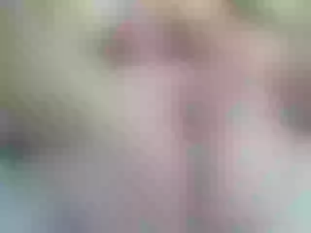 Live sex webcam photo for Mssbombom_ #252449598