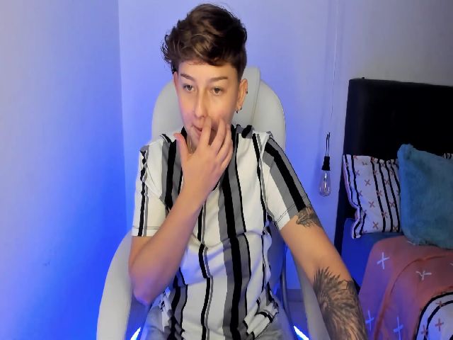 Live sex webcam photo for SalemJimenez #252417994