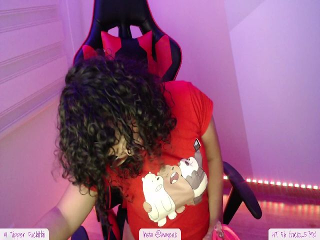 Live sex webcam photo for Isabela_1 #260406477