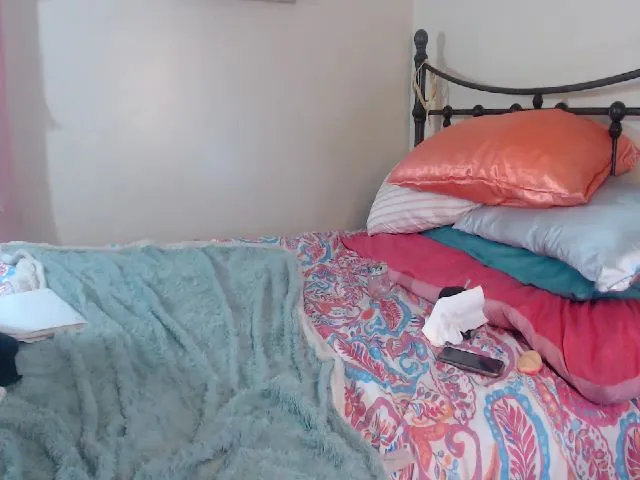 Live sex webcam photo for GiovanniD1 #254671552