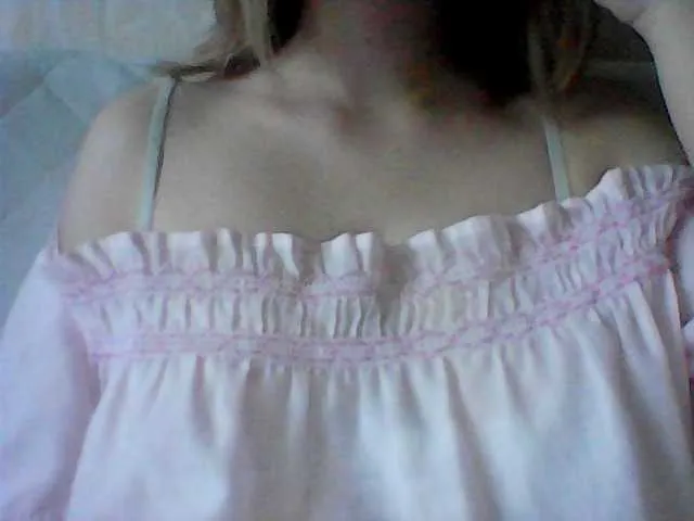 Live sex webcam photo for MillyShyness #248046906