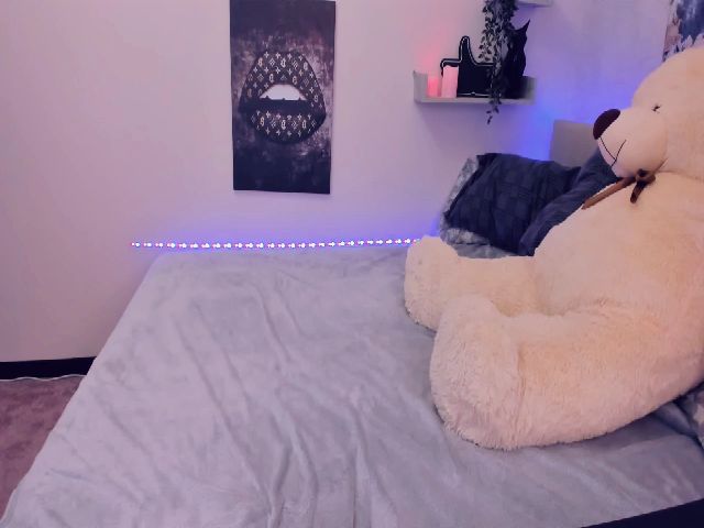 Live sex webcam photo for AnabelAris #258085013