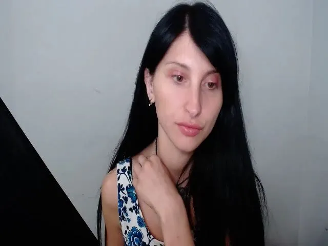 Live sex webcam photo for SnowSpacee #260939774