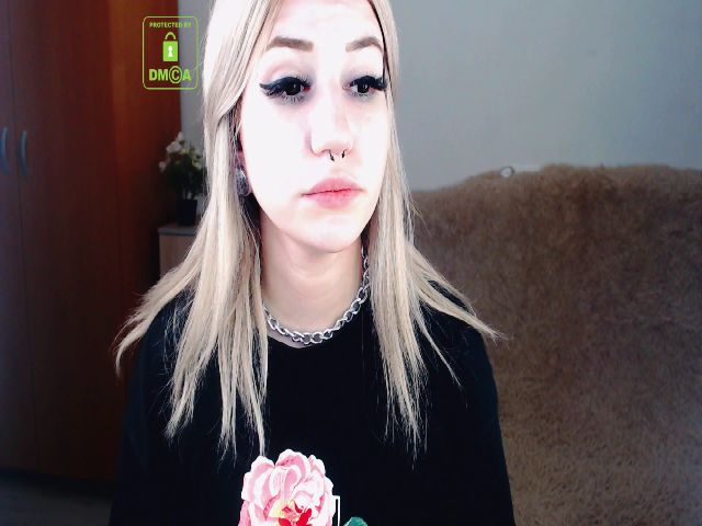 Live sex webcam photo for Alison_Moonli #253271748