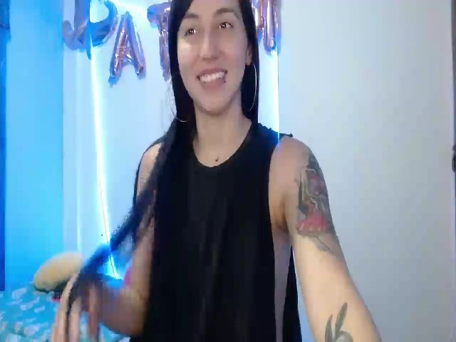 Live sex webcam photo for Hot_skinny_ #252292920