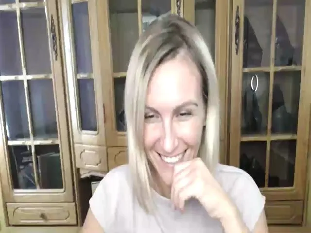 Live sex webcam photo for MiliEsiens #255614522