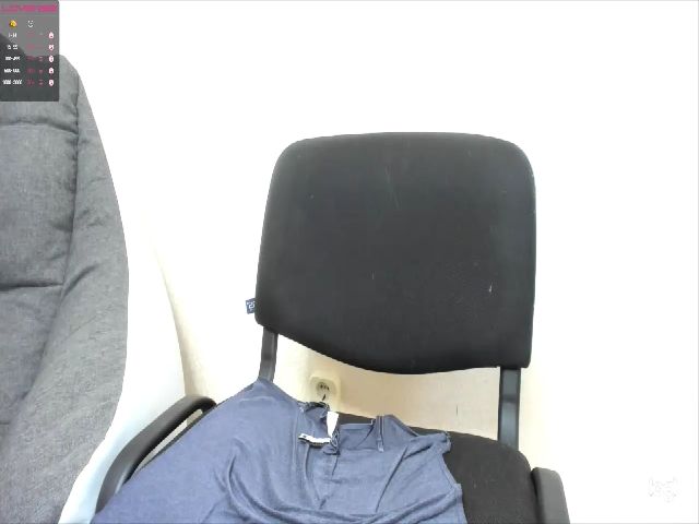 Live sex webcam photo for SarahSmiths #252397433