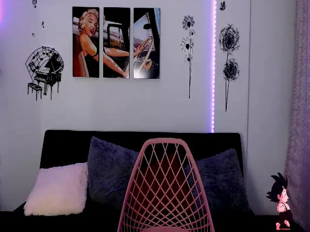 Live sex webcam photo for Keily_sexy21 #265279591