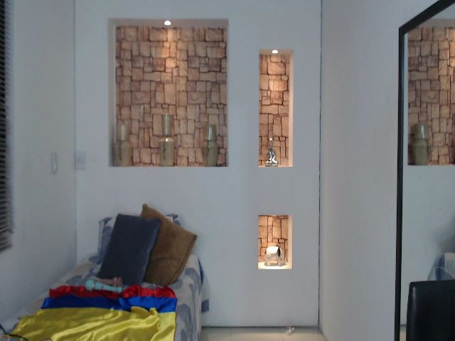 Live sex webcam photo for nicollewalton #257262141