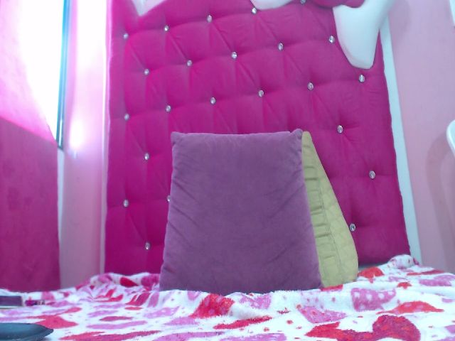 Live sex webcam photo for Sofimillerrss #254894255