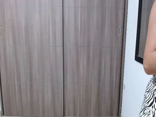 Live sex webcam photo for ScarletDsire #252497732