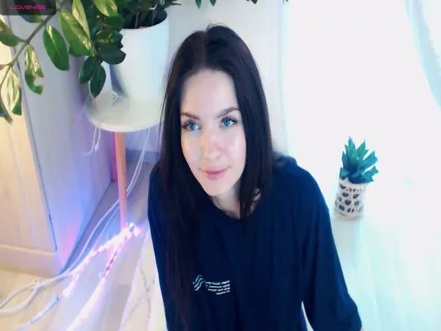 Live sex webcam photo for HarleyQX #252978549