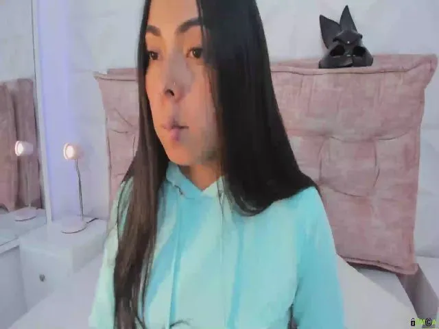 Live sex webcam photo for Kendry_ #259639944