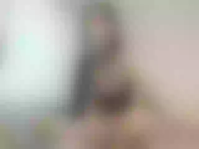 Live sex webcam photo for JennyQuenn #262907496