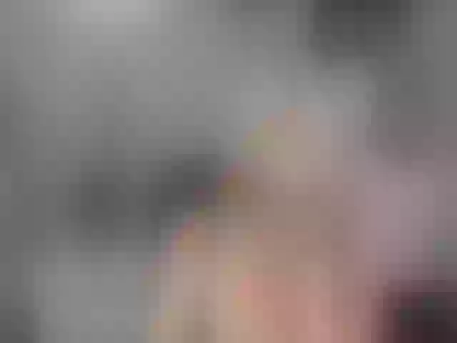 Live sex webcam photo for YummyLOR #256240182
