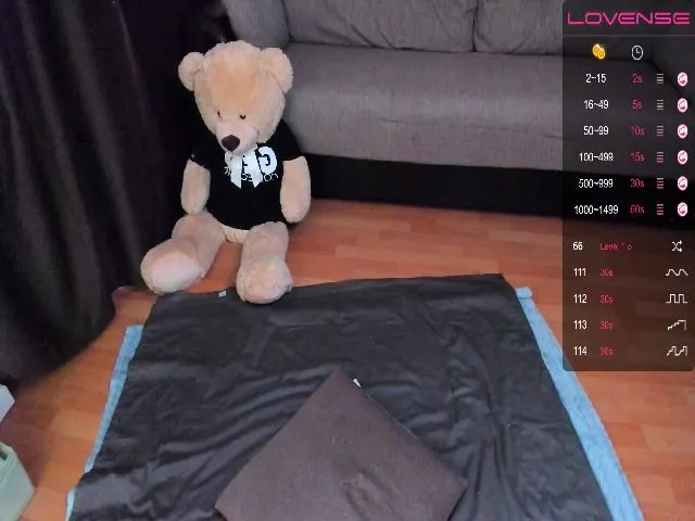 Live sex webcam photo for LuckyAnabel #257392007