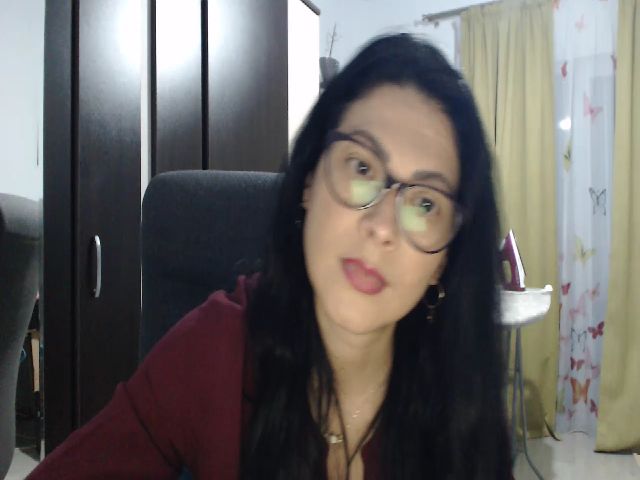 Live sex webcam photo for brunette_glam #256375383