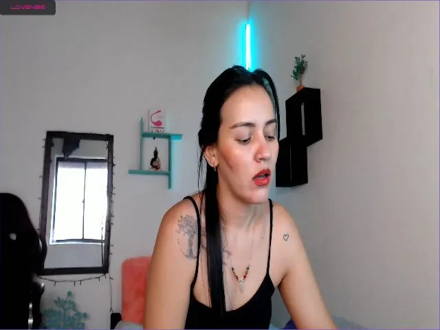 Live sex webcam photo for Lisa_Gerrard_ #262648453