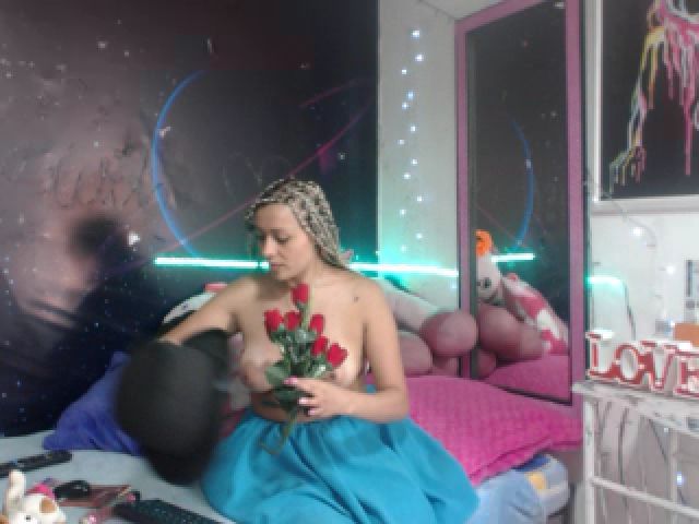 Live sex webcam photo for Emily_sweet2 #254288248