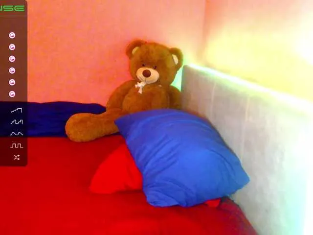 Live sex webcam photo for Dashulakiss1 #243564378