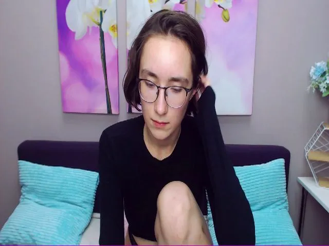 Live sex webcam photo for CleverAlexiss #253612681