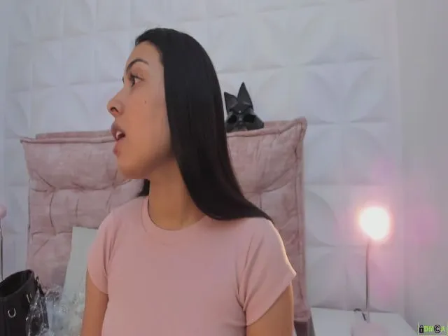 Live sex webcam photo for Kendry_ #261621161