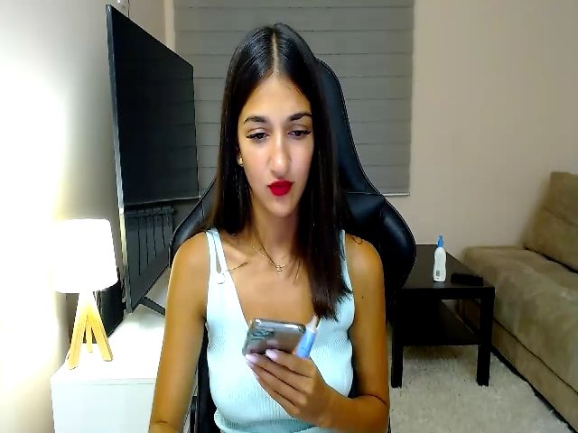 Live sex webcam photo for RockQueenB #263864631