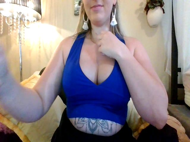 Live sex webcam photo for paigemajesty #261652826