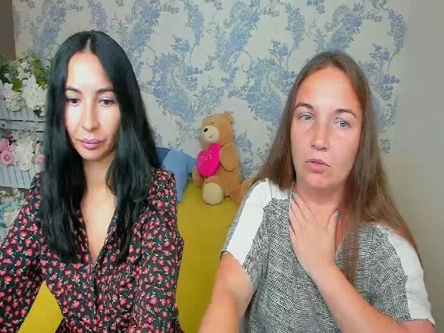 Live sex webcam photo for NikaRysa #264456796