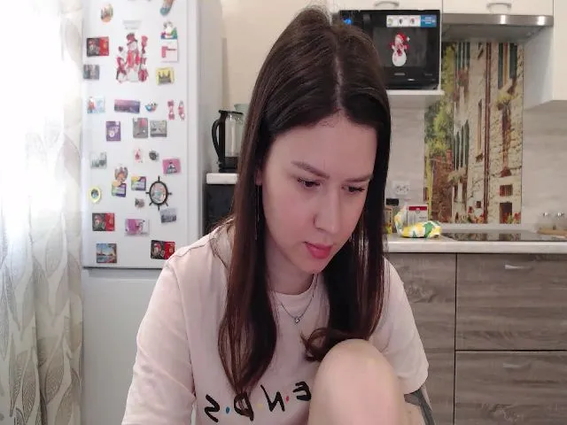 Live sex webcam photo for WonderXGirlXX #256784175