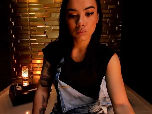 Live sex webcam photo for RileyWills #242650516