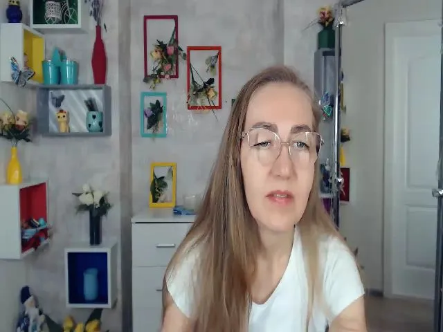 Live sex webcam photo for Greybunny #264854103