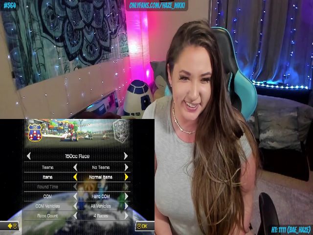 Live sex webcam photo for Nikki_Haze #252796639