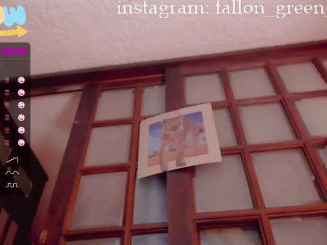 Live sex webcam photo for karolfox #255404492