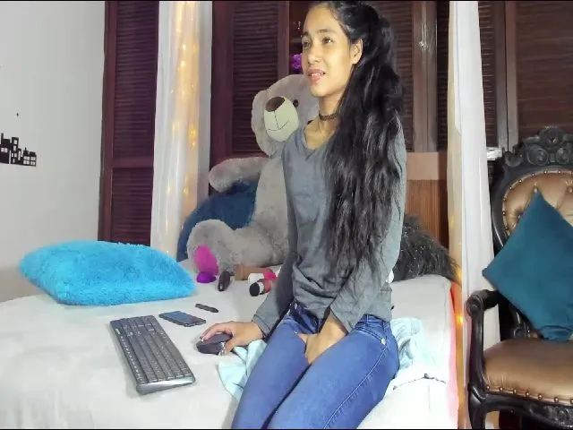 Live sex webcam photo for Latinangel1_ #253399828